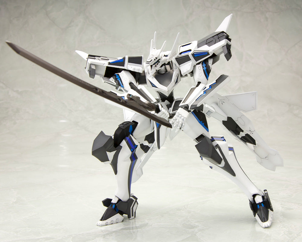Muv-Luv Alternative Shiranui Second Phase 3 Yuya Bridges Ki 1/144 Model Kit