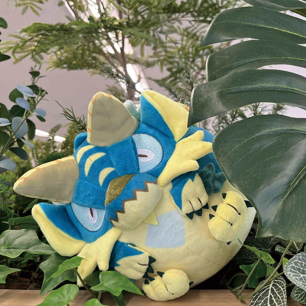 Monster Hunter Fluffy Eggshaped Plush Zinogre