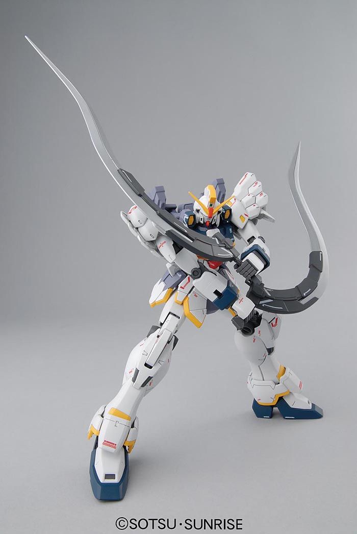 Gundam Sandrock (EW) MG 1/100 Model Kit