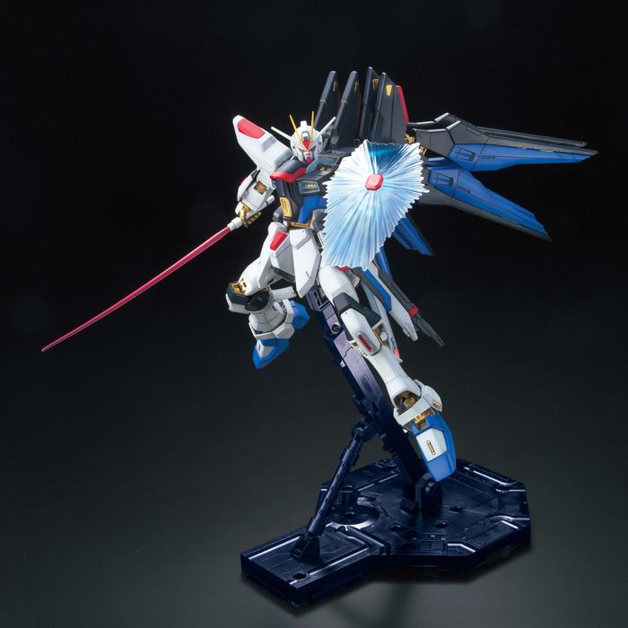 Strike Freedom Gundam (Full Burst Mode) MG